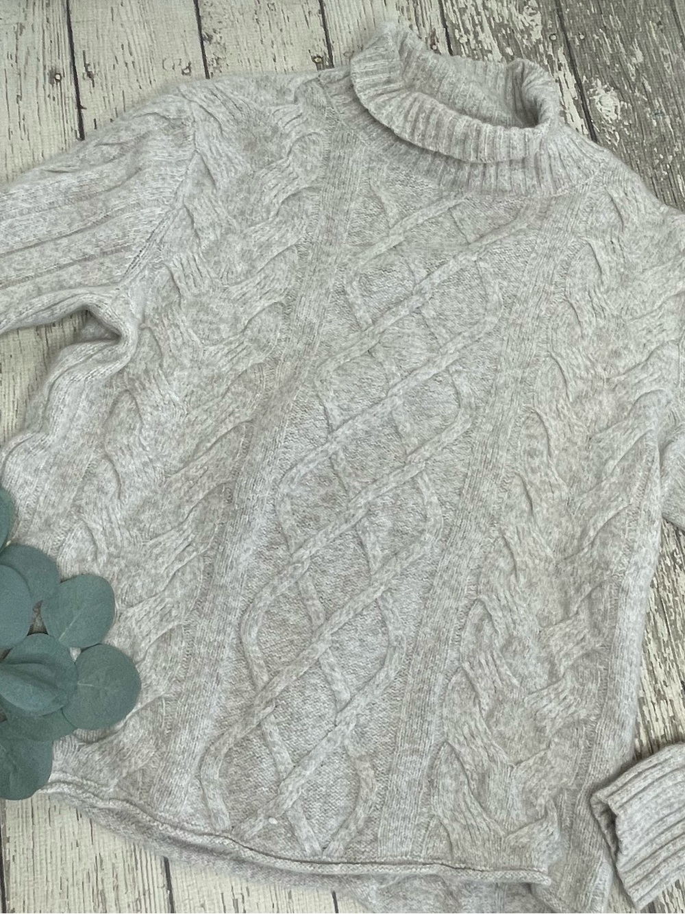 Banana Republic Italian Yarn Cable Knit Turtleneck Sweater